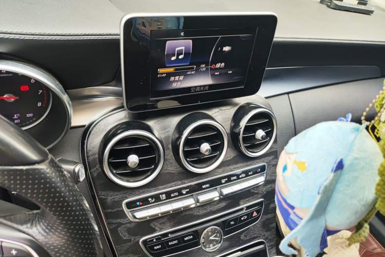 Used Mercedes-Benz C-Class 2015 Revised C 200 L Sport Edition Audio And AC Panel