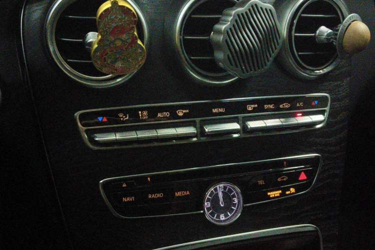 Used Mercedes-Benz C-Class 2015 C 200 station wagon Audio And AC Panel