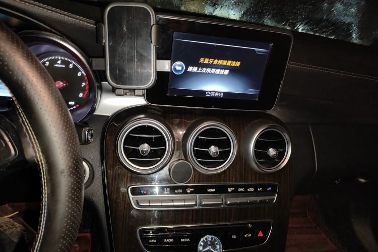 Used Mercedes-Benz C-Class 2015 Facelift C 200 L Audio And AC Panel
