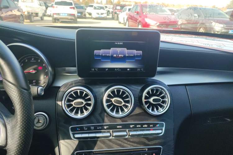 Used Mercedes-Benz C-Class 2015 Restyled C 180 L Sport Edition Audio And AC Panel