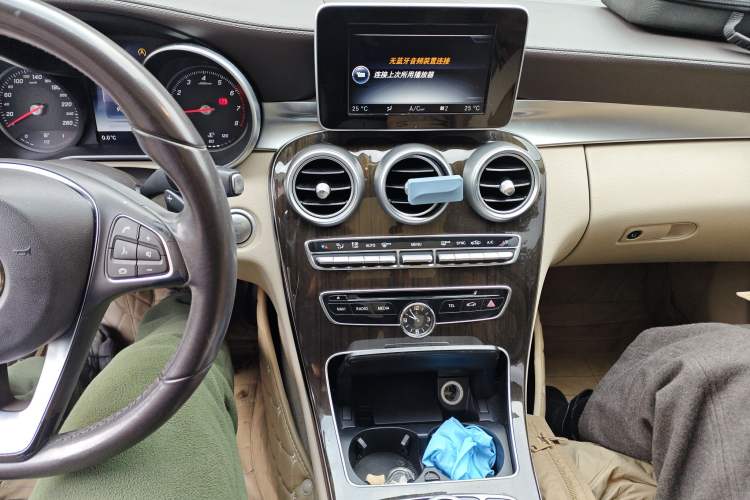 Used Mercedes-Benz C-Class 2015 Facelift C 200 L Audio And AC Panel