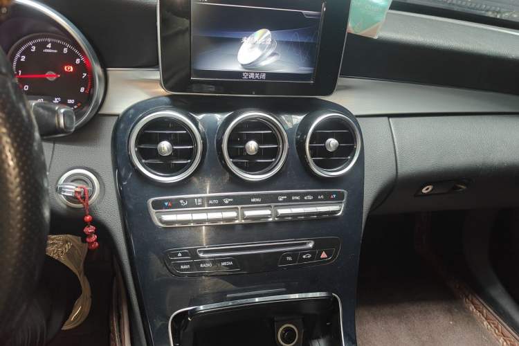 Used Mercedes-Benz C-Class 2015 C 200 Sport Edition 4MATIC Audio And AC Panel
