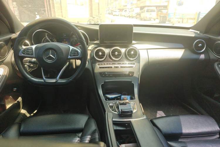 Used Mercedes-Benz C-Class 2015 C 200 Sport Edition Center Console