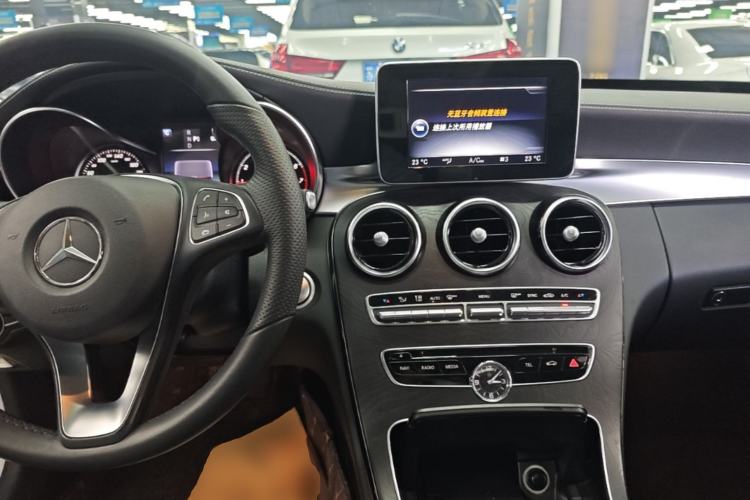 Used Mercedes-Benz C-Class 2015 Restyled C 180 L Sport Edition Center Console