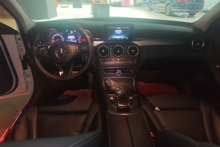 Used Mercedes-Benz C-Class 2015 Revised C 200 L Sport Edition Center Console