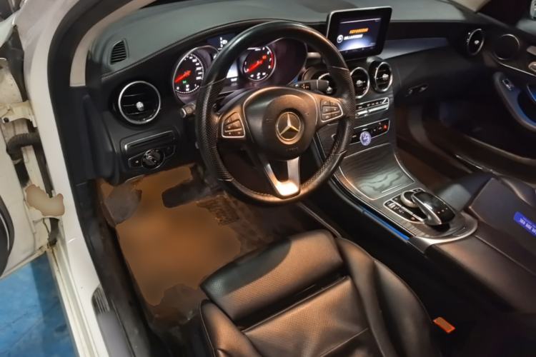 Used Mercedes-Benz C-Class 2015 C 200 L Sport Edition Center Console