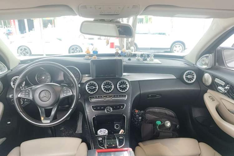 Used Mercedes-Benz C-Class 2015 Revised C 200 L Sport Edition Center Console