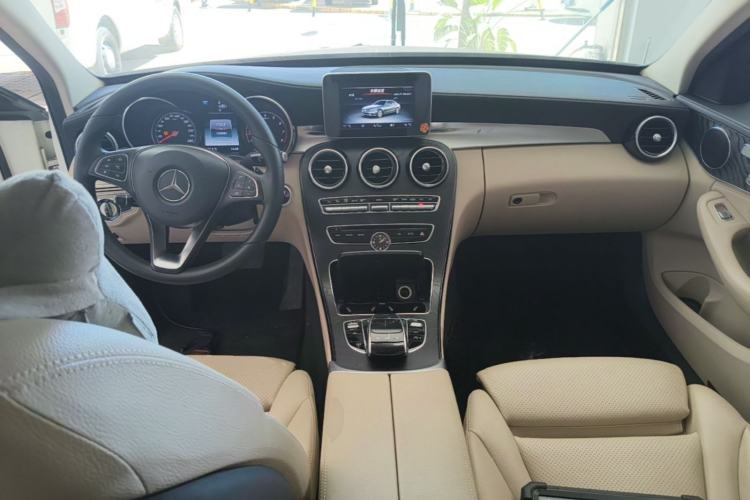Used Mercedes-Benz C-Class 2015 C 200 L Sport Edition Center Console