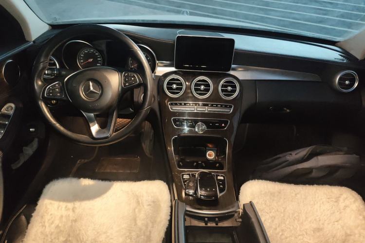 Used Mercedes-Benz C-Class 2015 C 180 L Center Console