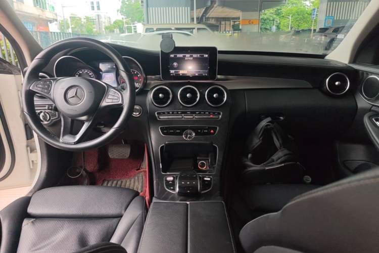 Used Mercedes-Benz C-Class 2015 Revised C 200 L Sport Edition Center Console