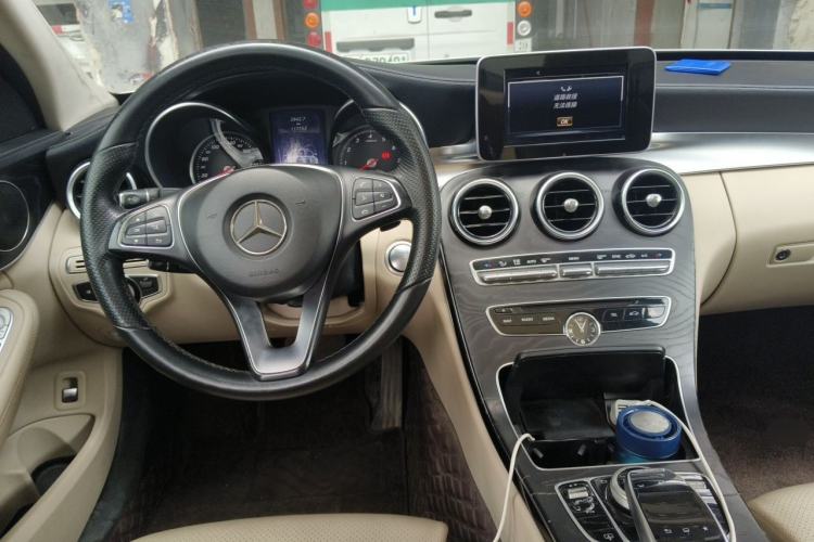 Used Mercedes-Benz C-Class 2015 C 200 L Sport Edition Center Console