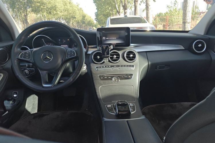 Used Mercedes-Benz C-Class 2015 Revised C 200 L Sport Edition Center Console