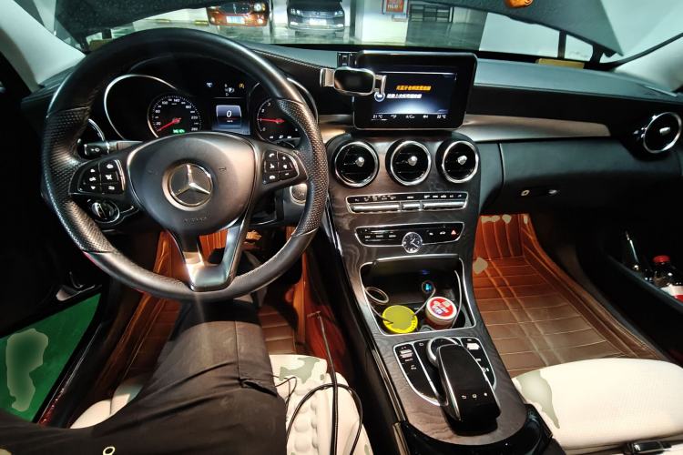 Used Mercedes-Benz C-Class 2015 C 180 L Sport Edition Center Console