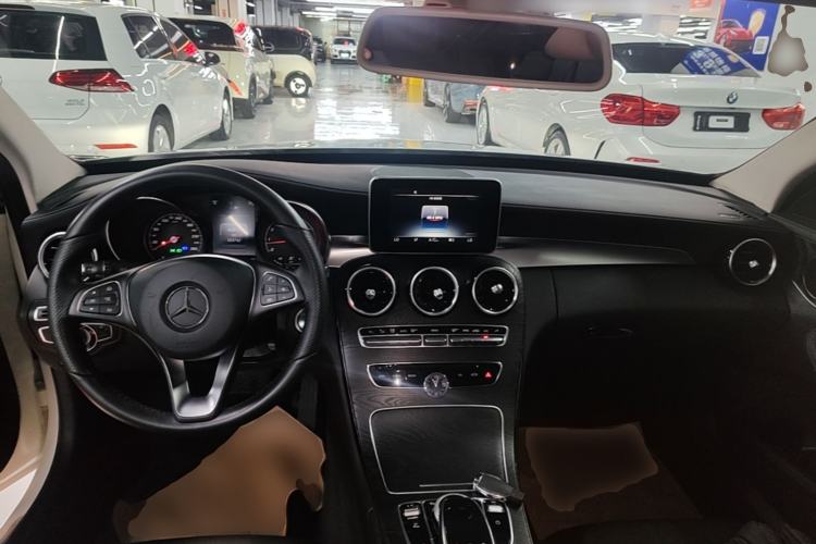 Used Mercedes-Benz C-Class 2015 Revised C 200 L Sport Edition Center Console