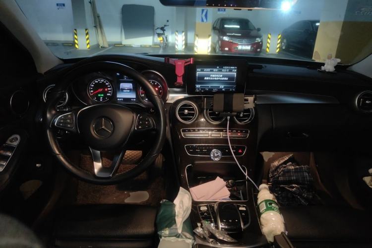 Used Mercedes-Benz C-Class 2015 Facelift C 180 L Center Console