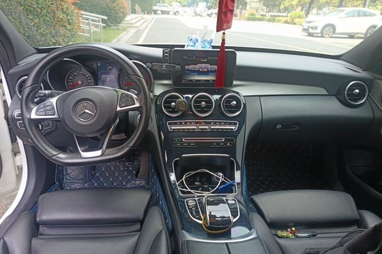 Used Mercedes-Benz C-Class 2015 C 200 Sport Edition 4MATIC Center Console