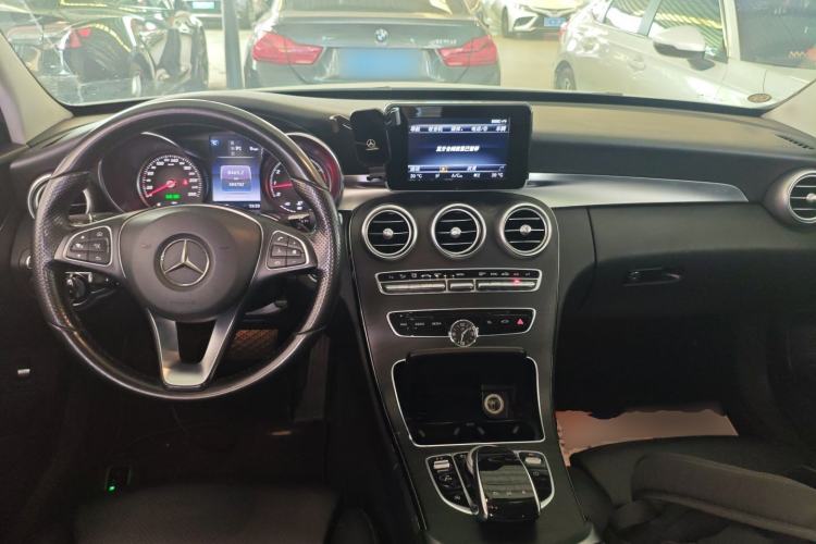 Used Mercedes-Benz C-Class 2015 C 200 station wagon Center Console