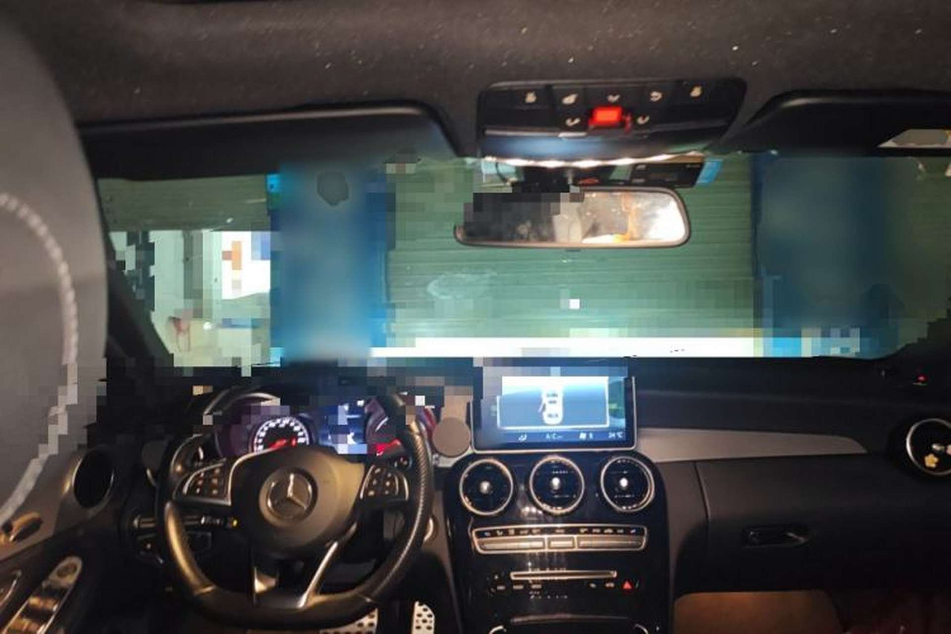 Used Mercedes-Benz C-Class 2015 C 200 Sport Edition Center Console