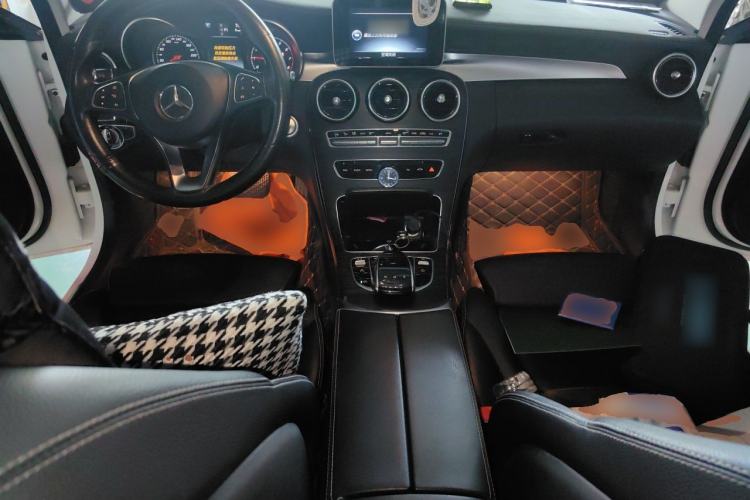 Used Mercedes-Benz C-Class 2015 Restyled C 180 L Sport Edition Center Console