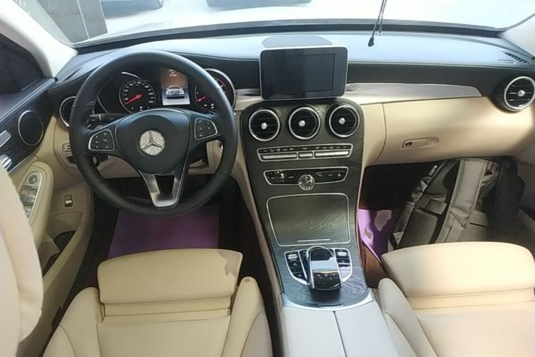 Used Mercedes-Benz C-Class 2015 C 200 L 4MATIC Sport Edition Center Console