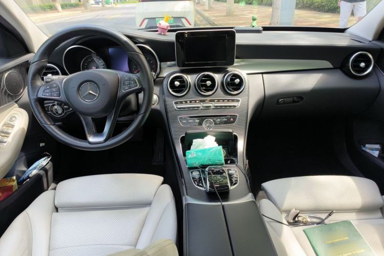 Used Mercedes-Benz C-Class 2015 C 200 L Sport Edition Center Console
