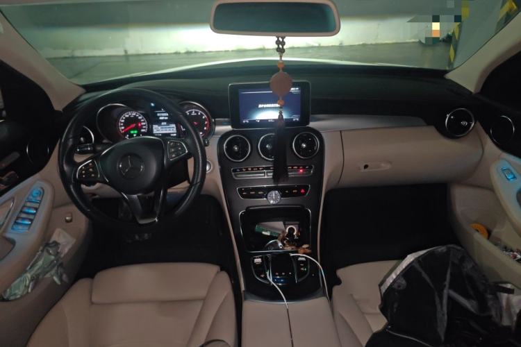 Used Mercedes-Benz C-Class 2015 C 260 L Sport Edition Center Console