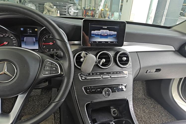 Used Mercedes-Benz C-Class 2015 Revised C 200 L Sport Edition Center Console