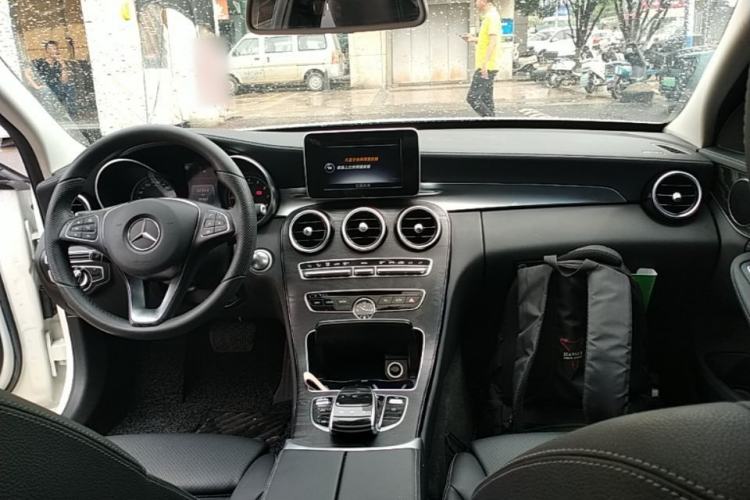 Used Mercedes-Benz C-Class 2015 Restyled C 180 L Sport Edition Center Console