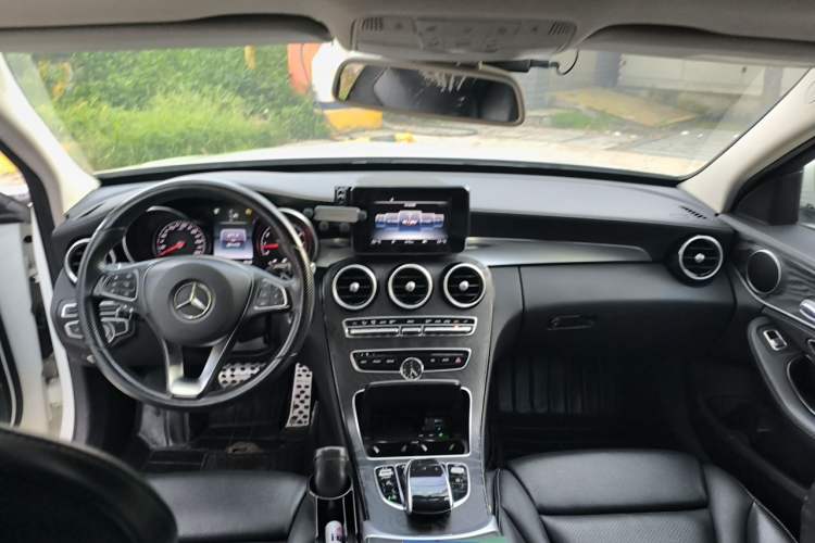 Used Mercedes-Benz C-Class 2015 Restyled C 180 L Sport Edition Center Console