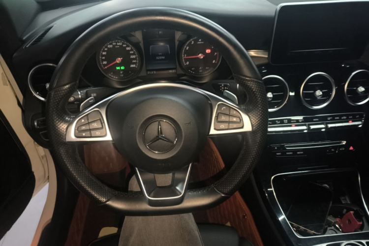 Used Mercedes-Benz C-Class 2015 C 200 Sport Edition Center Console