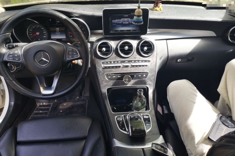 Used Mercedes-Benz C-Class 2015 C 200 L Sport Edition Center Console