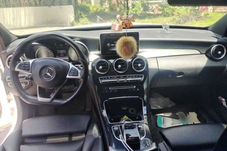 Used Mercedes-Benz C-Class 2015 C 200 Sport Edition Center Console
