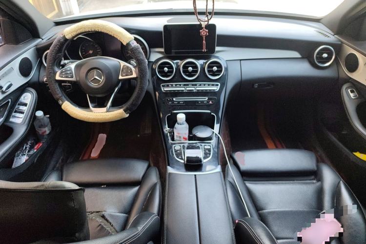 Used Mercedes-Benz C-Class 2015 C 200 Sport Edition 4MATIC Center Console