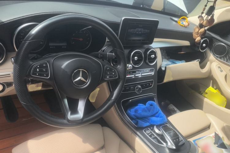Used Mercedes-Benz C-Class 2015 C 180 L Sport Edition Center Console