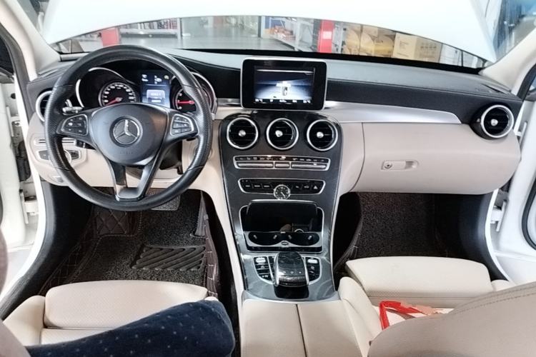 Used Mercedes-Benz C-Class 2015 Restyled C 180 L Sport Edition Center Console