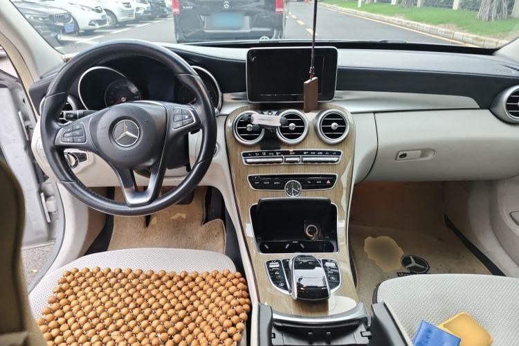 Used Mercedes-Benz C-Class 2015 C 200 L Center Console