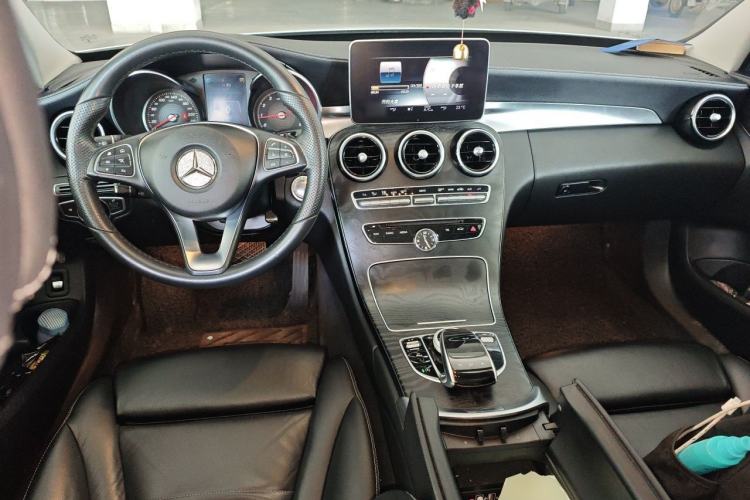 Used Mercedes-Benz C-Class 2015 C 200 L Sport Edition Center Console