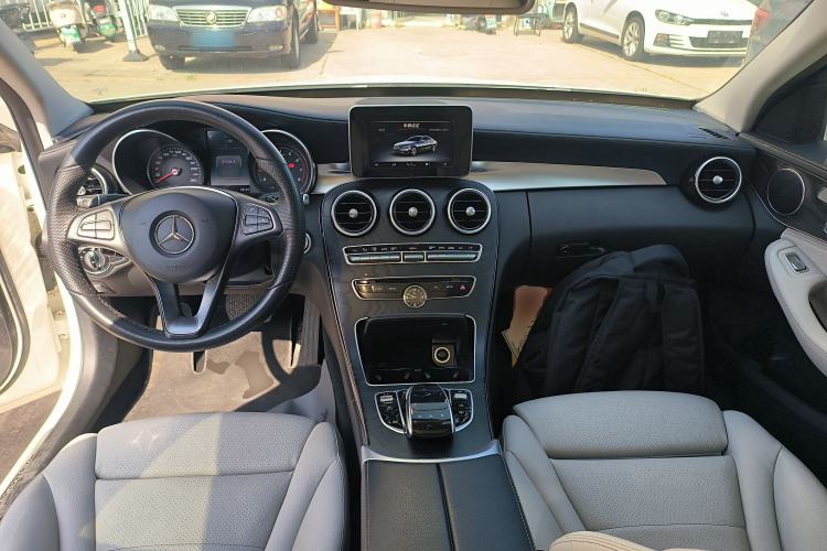 Used Mercedes-Benz C-Class 2015 C 200 L 4MATIC Sport Edition Center Console