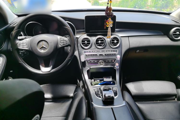 Used Mercedes-Benz C-Class 2015 C 200 station wagon Center Console