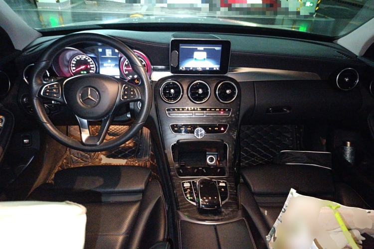 Used Mercedes-Benz C-Class 2015 Restyled C 180 L Sport Edition Center Console