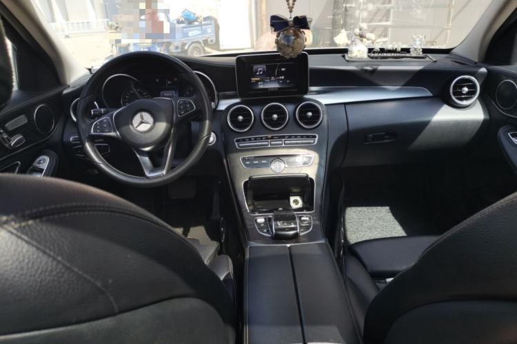 Used Mercedes-Benz C-Class 2015 Revised C 200 L Sport Edition Center Console