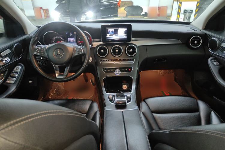 Used Mercedes-Benz C-Class 2015 C 200 L 4MATIC Sport Edition Center Console