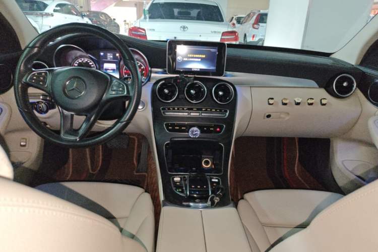 Used Mercedes-Benz C-Class 2015 C 200 L 4MATIC Sport Edition Center Console