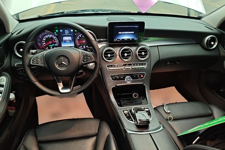 Used Mercedes-Benz C-Class 2015 C 200 station wagon Center Console