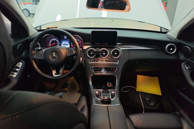 Used Mercedes-Benz C-Class 2015 C 200 station wagon Center Console