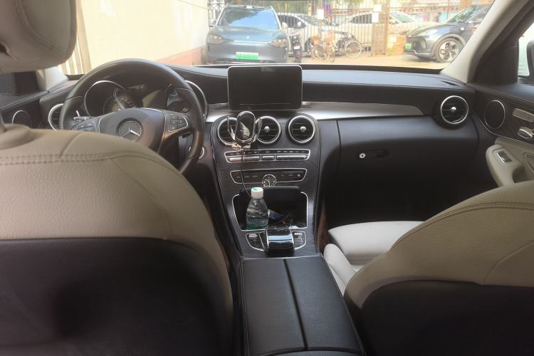 Used Mercedes-Benz C-Class 2015 Revised C 200 L Sport Edition Center Console