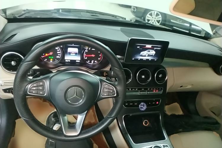 Used Mercedes-Benz C-Class 2015 C 200 L Sport Edition Center Console
