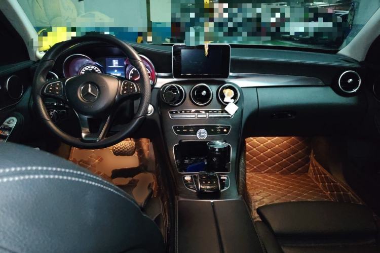 Used Mercedes-Benz C-Class 2015 Revised C 200 L Sport Edition Center Console
