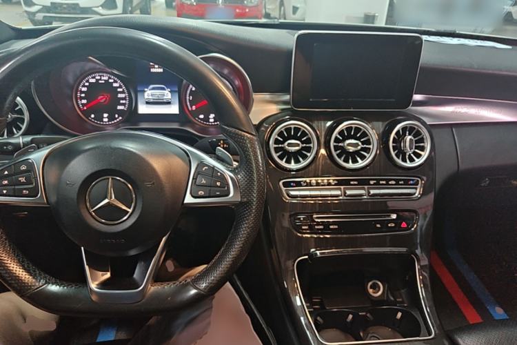 Used Mercedes-Benz C-Class 2015 C 200 Sport Edition Center Console