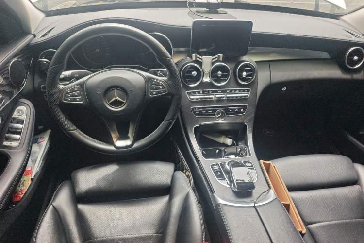 Used Mercedes-Benz C-Class 2015 Revised C 200 L Sport Edition Center Console